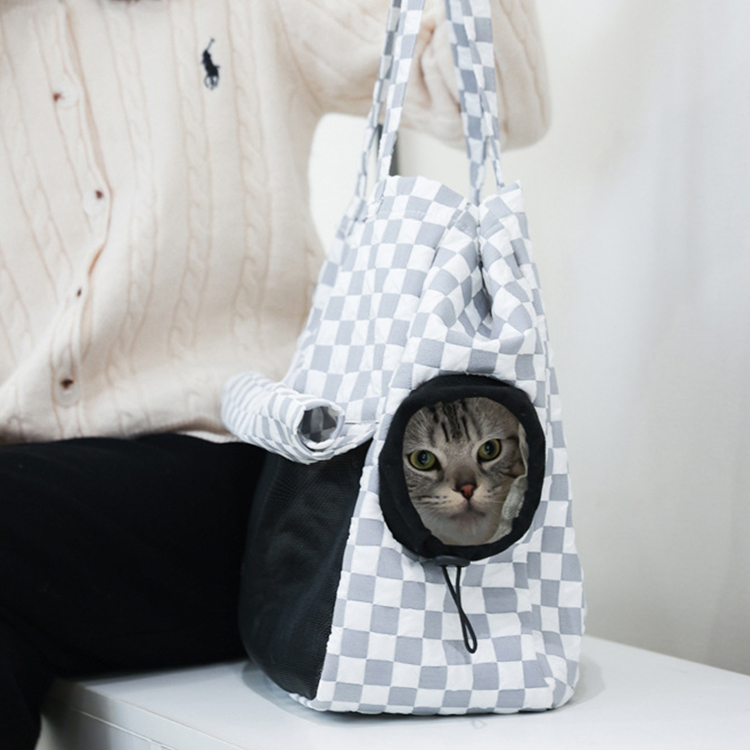 Portable outdoor breathable cat carry bag